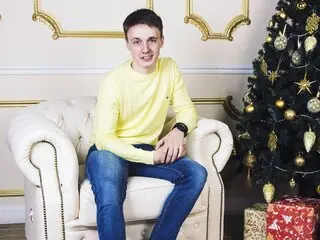 ArchieBraveMen sex cam shows