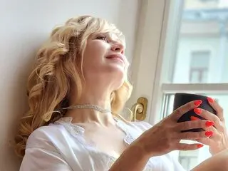 MillenaWhity webcam real nude