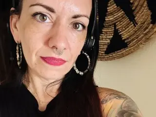 PiercedGoddess shows jasmine webcam
